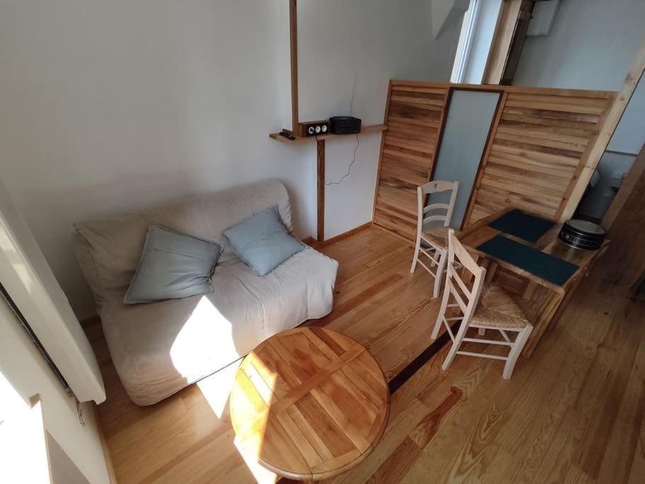 Studio Sympa Avec Petit Dejeuner Entre Canal Et Loire Roanne Eksteriør billede