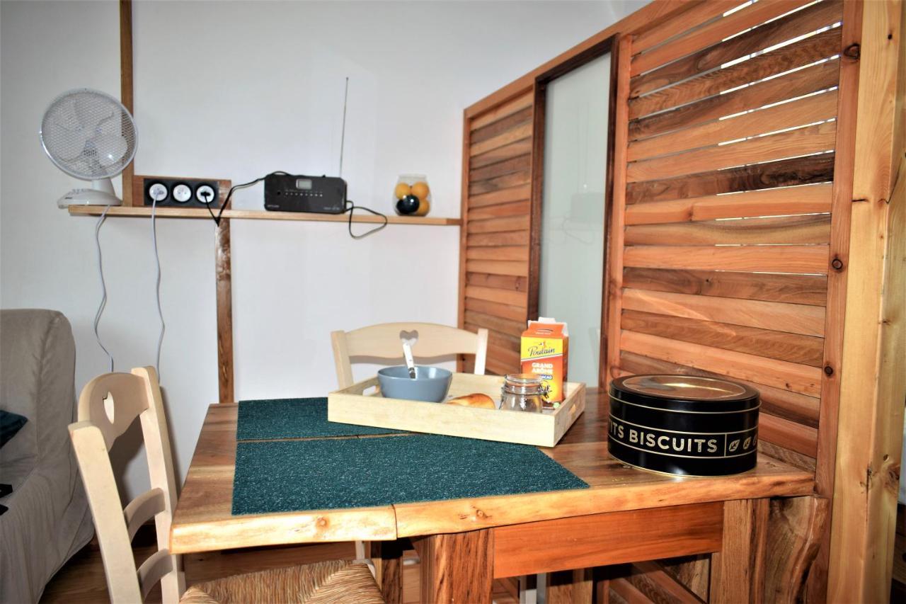 Studio Sympa Avec Petit Dejeuner Entre Canal Et Loire Roanne Eksteriør billede